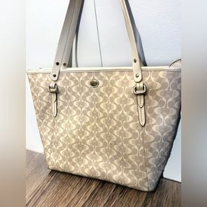 COACH Peyton Dream C Zip Top Coated Canvas Tote in Dove/White